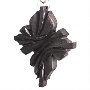 Fe Negra — joya artesanal Fustchic