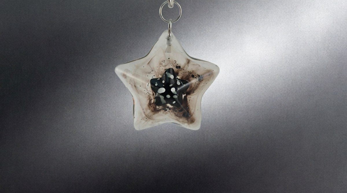 Estrella Negra — joya artesanal Fustchic